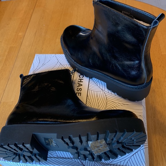 NIB Chase & Chloe Boots - Picture 2 of 4